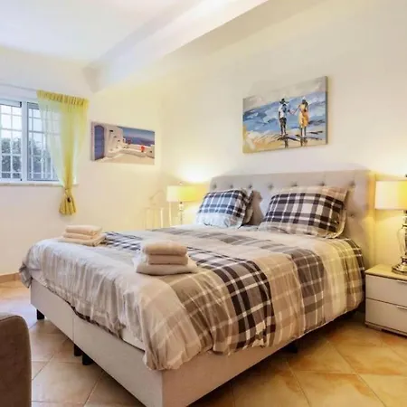 Vila Glamour With Private Pool, Garden And Ac Apartment *